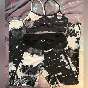 Reebok CrossFit workout set leggings and sports bra matching combo. Both size M